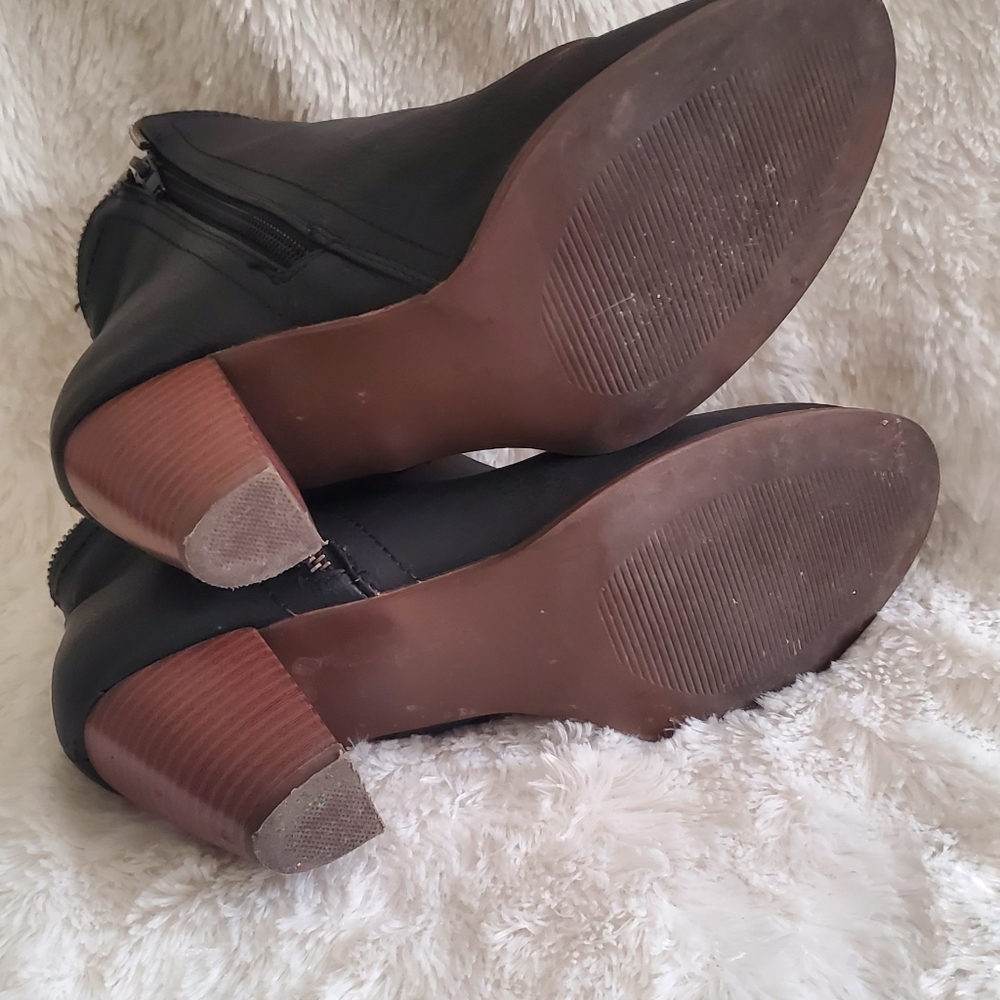 Booties - Picture 3 of 4
